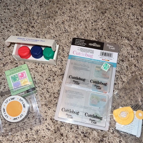 Cuttlebug machine - Picture 3 of 6